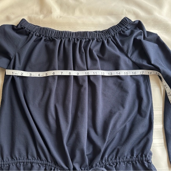 Theory Elegant Black Off-Shoulder Blouse - Picture 8 of 14